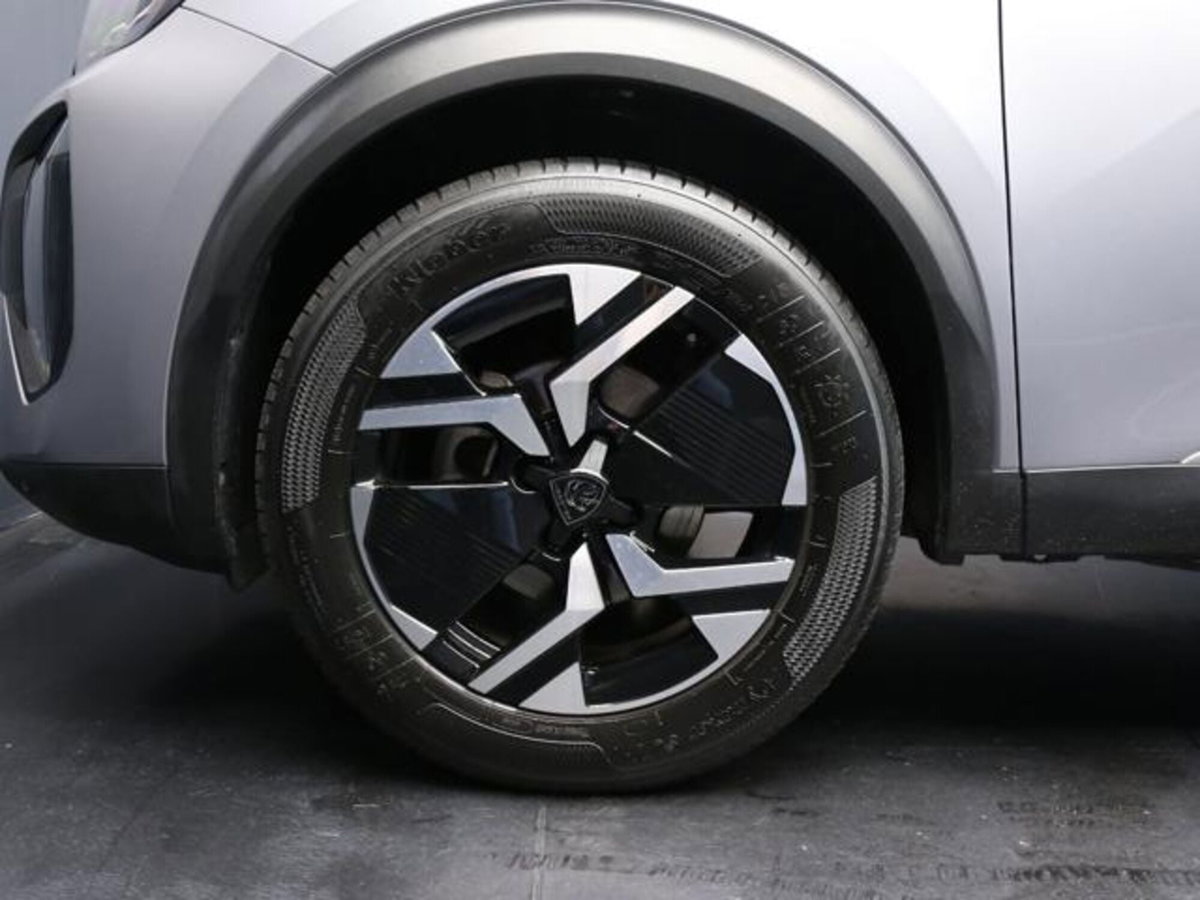 Peugeot 2008 PureTech 100 S&S Allure (5)