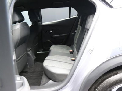 Peugeot 2008 PureTech 100 S&S Allure (8)