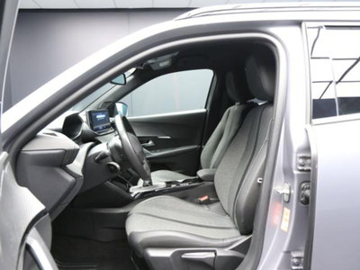 Peugeot 2008 PureTech 100 S&S Allure (9)