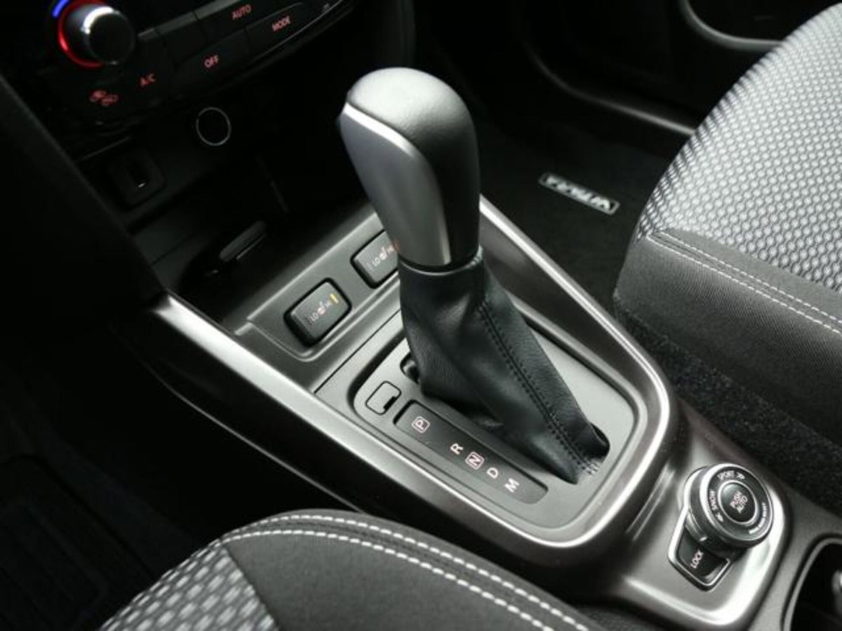 Suzuki Vitara 1.4h Starview 4wd allgrip 110cv at (13)