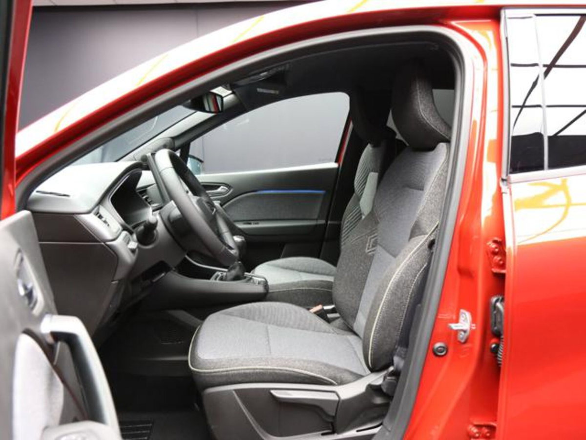 Renault Captur 1.2 eco-g Techno 120cv (9)