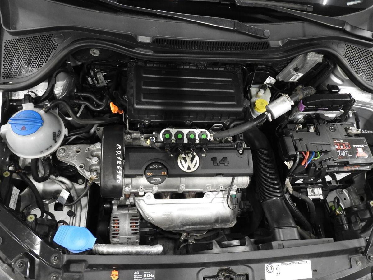 Volkswagen Polo 1.4 5 porte Comfortline BiFuel (11)