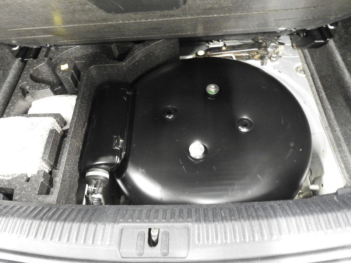 Volkswagen Polo 1.4 5 porte Comfortline BiFuel (16)
