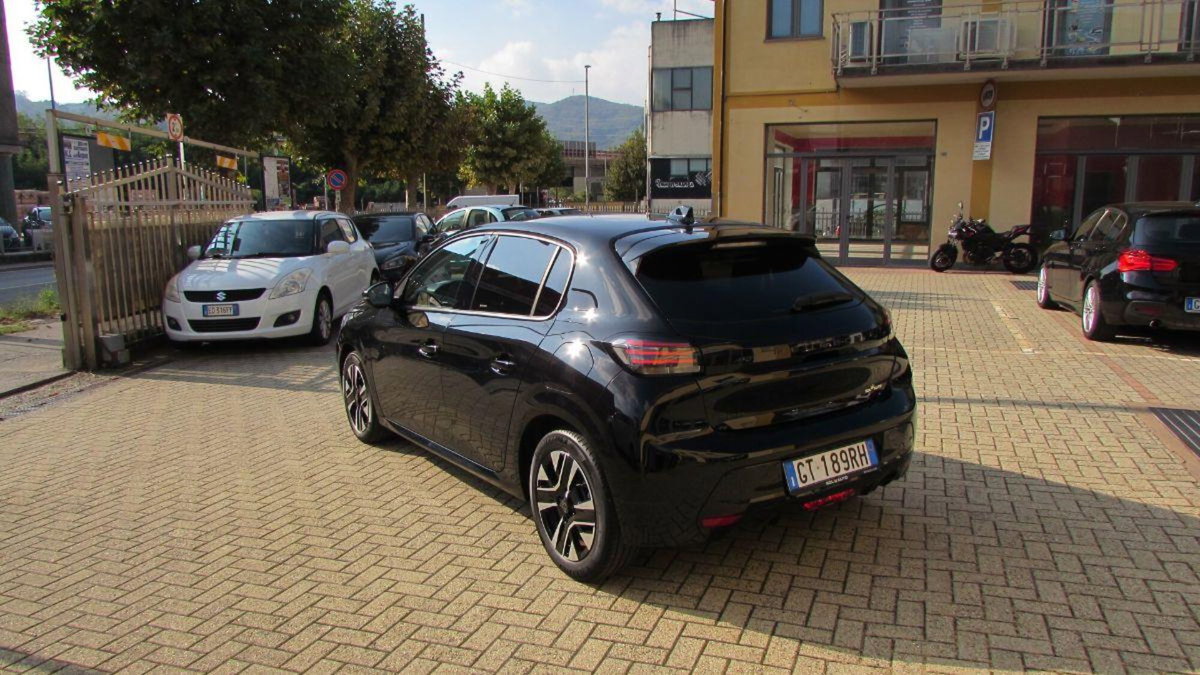 Peugeot 208 PureTech 100 Stop&Start 5 porte Allure (3)