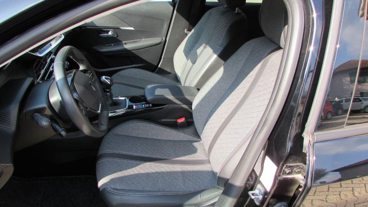 Peugeot 208 PureTech 100 Stop&Start 5 porte Allure (9)