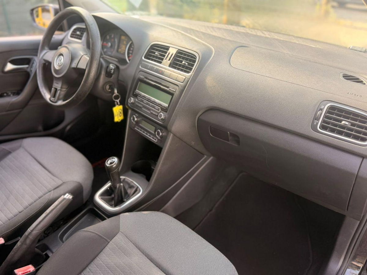 Volkswagen Polo 1.6 TDI DPF 5 porte Trendline (14)