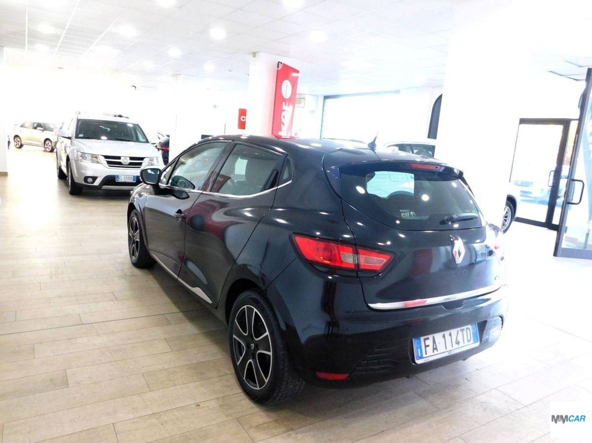 Renault Clio 1.5 dCi 8V 75CV Start&Stop 5 porte Duel (4)