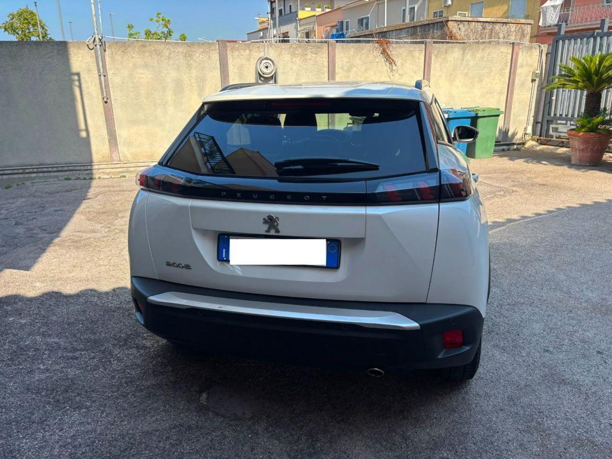 Peugeot 2008 BlueHDi 130 S&S EAT8 Allure Pack (7)