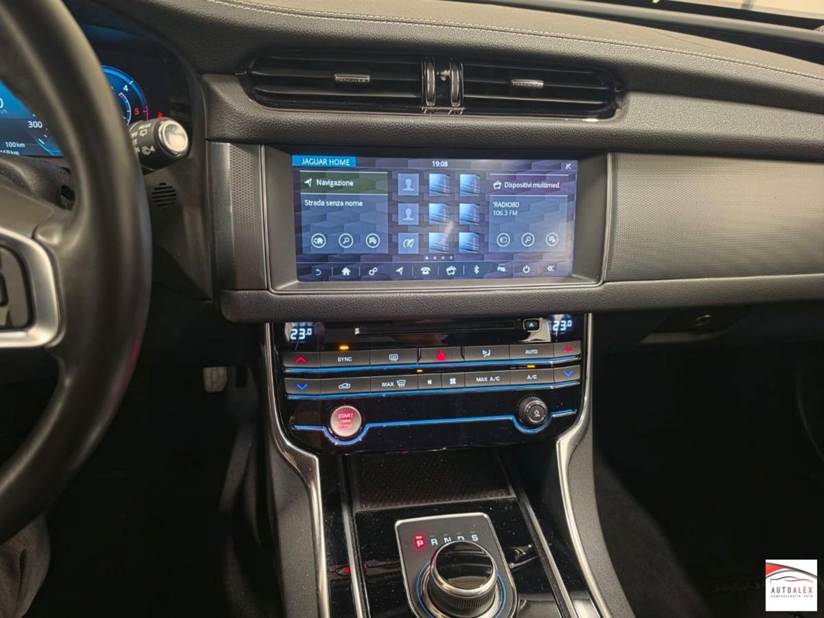Jaguar XF 2.0 D 180 CV AWD aut. R-Sport (11)