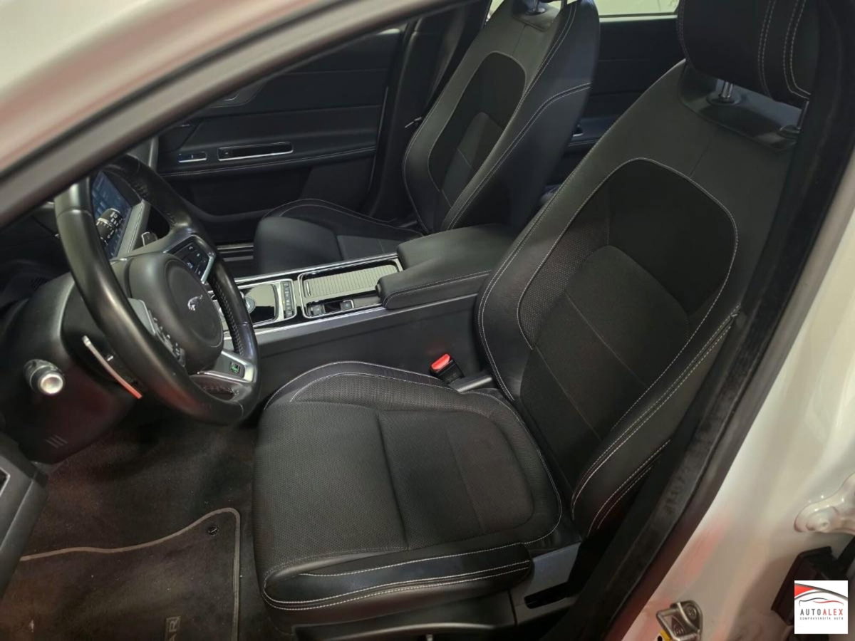 Jaguar XF 2.0 D 180 CV AWD aut. R-Sport (12)