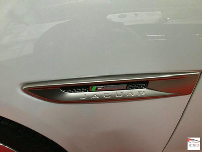 Jaguar XF 2.0 D 180 CV AWD aut. R-Sport (20)