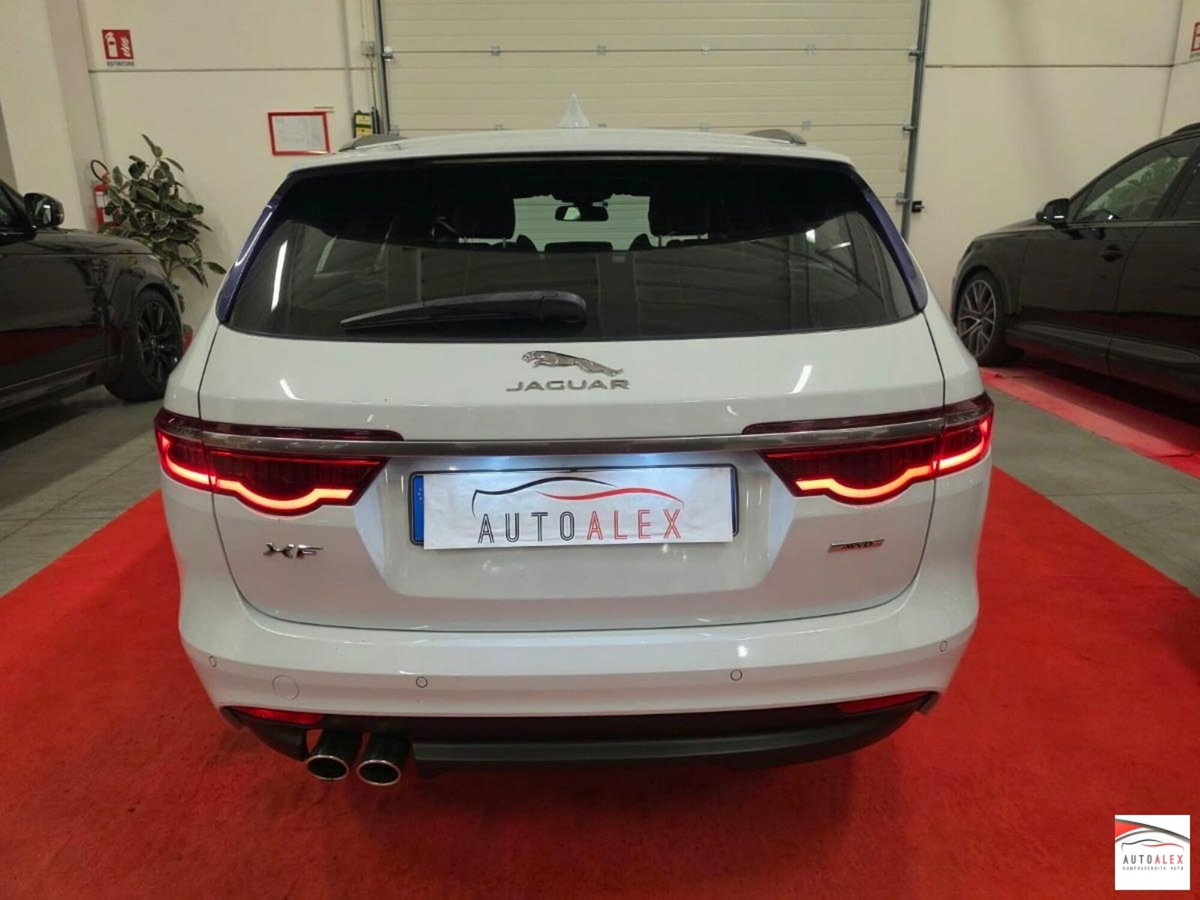 Jaguar XF 2.0 D 180 CV AWD aut. R-Sport (5)