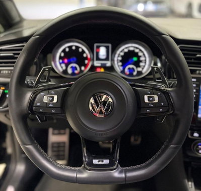 Volkswagen Golf R 2.0 5p. (14)