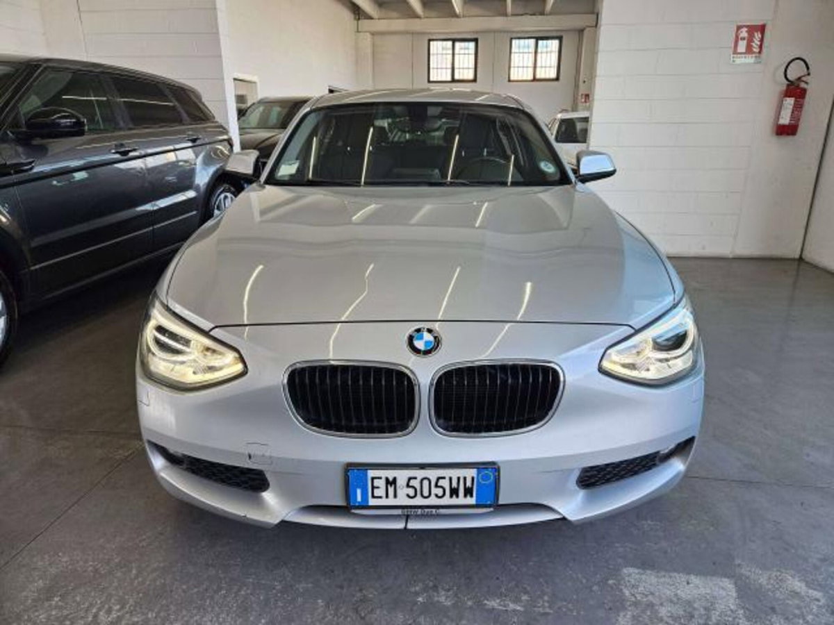 BMW Serie 1 5p. 118d 5p. Sport (2)