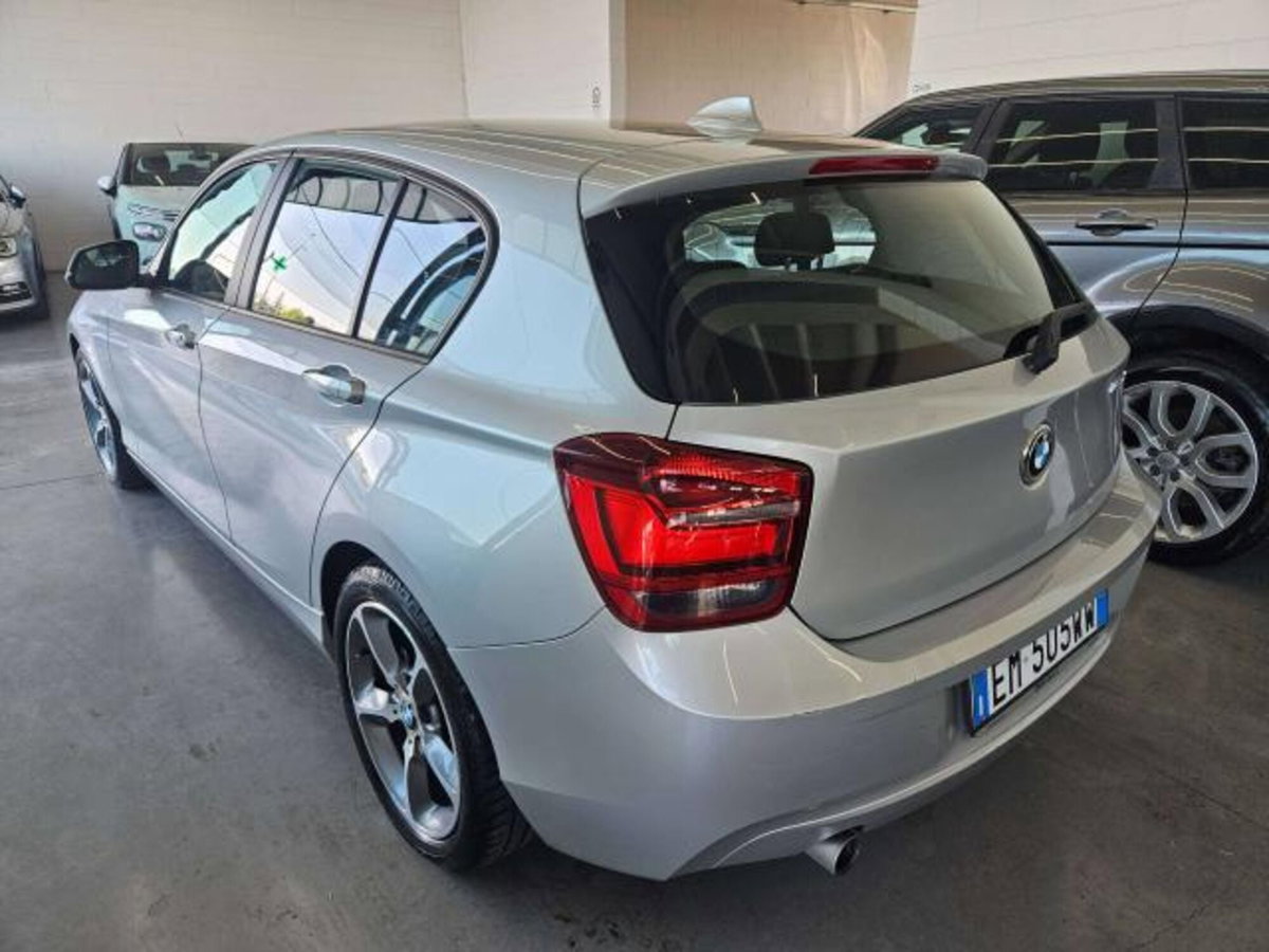 BMW Serie 1 5p. 118d 5p. Sport (4)