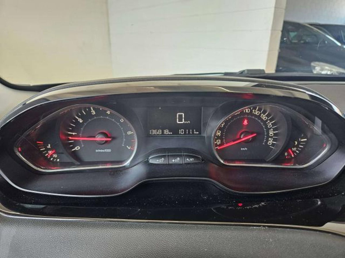 Peugeot 208 VTi 82 CV 5 porte Access (11)