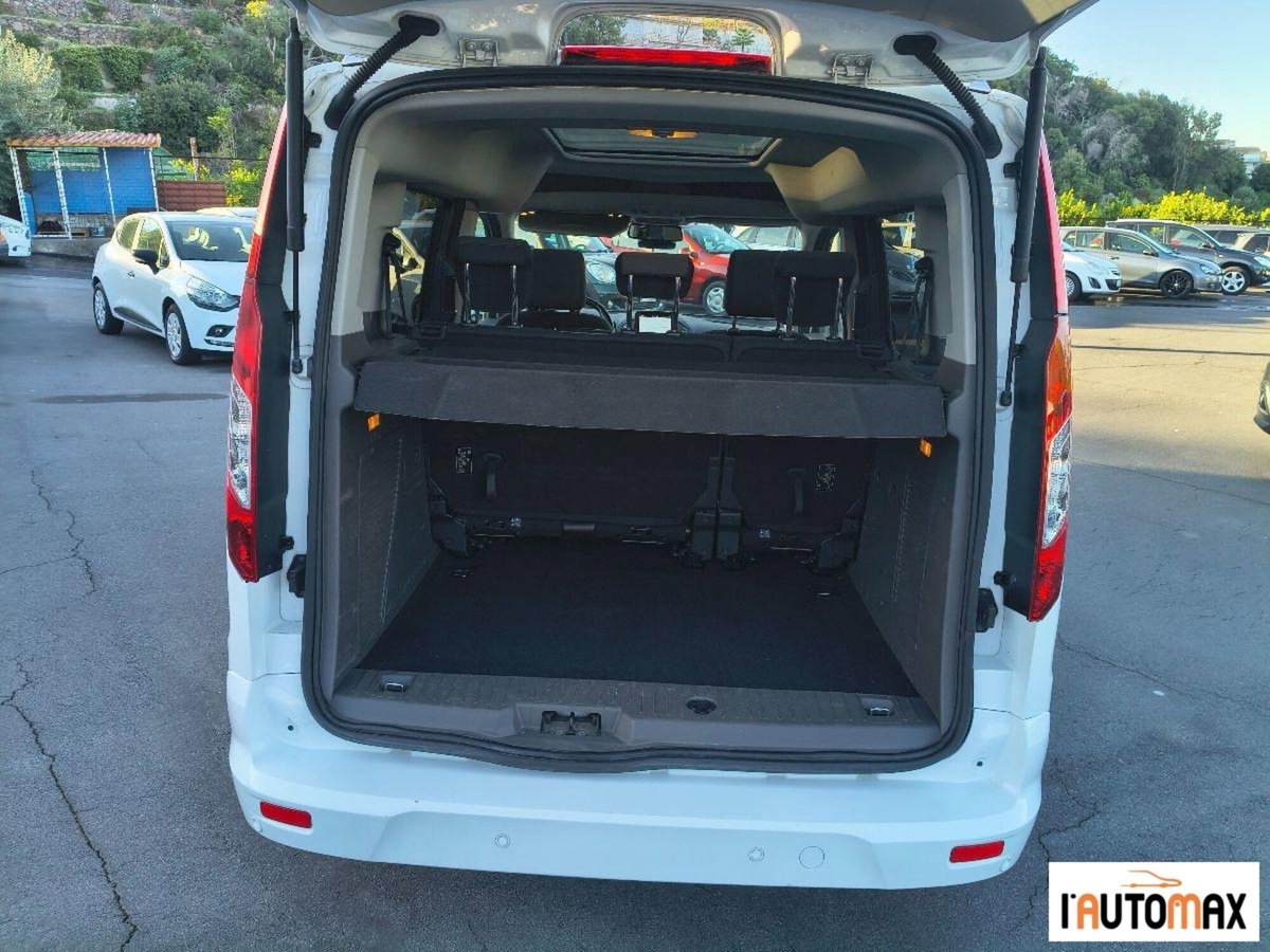 Ford Tourneo Connect Tourneo  1.5 TDCi 120 CV aut. Titanium (15)