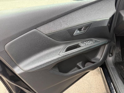 Peugeot 3008 BlueHDi 130 S&S Allure (13)