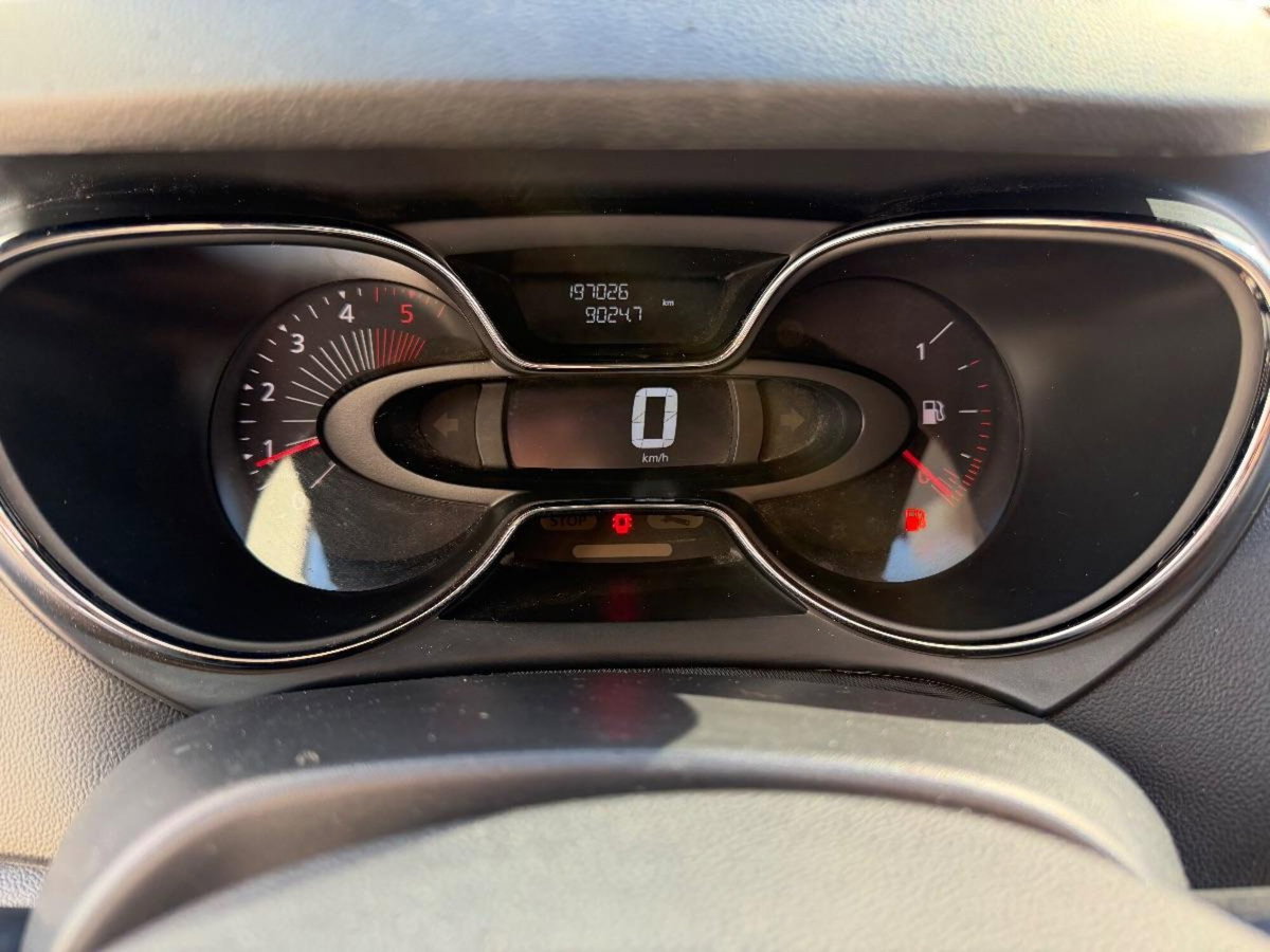 Renault Captur dCi 8V 90 CV EDC Start&Stop Energy Zen (15)