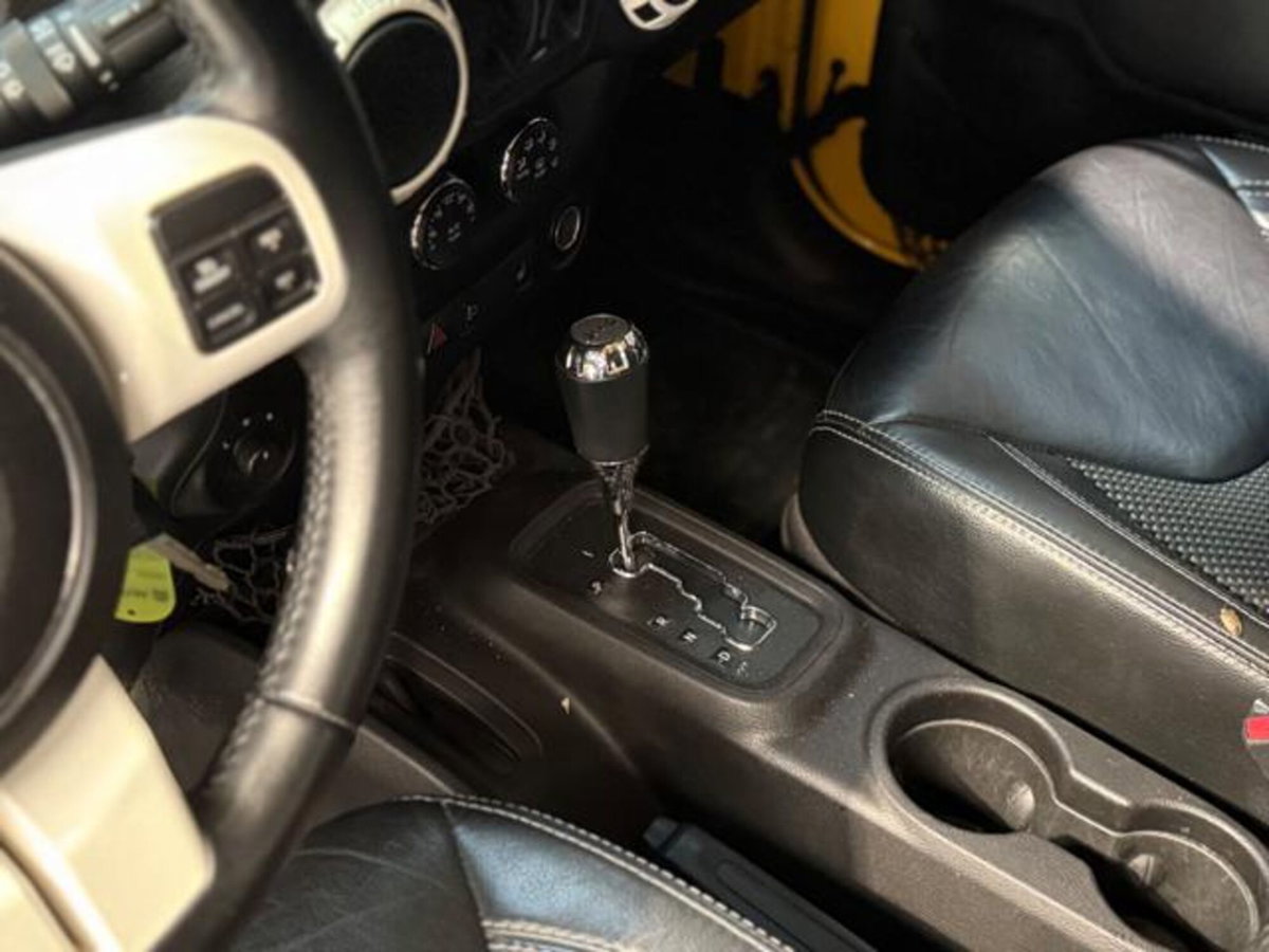 Jeep Wrangler Unlimited 2.8 CRD DPF X Auto (12)
