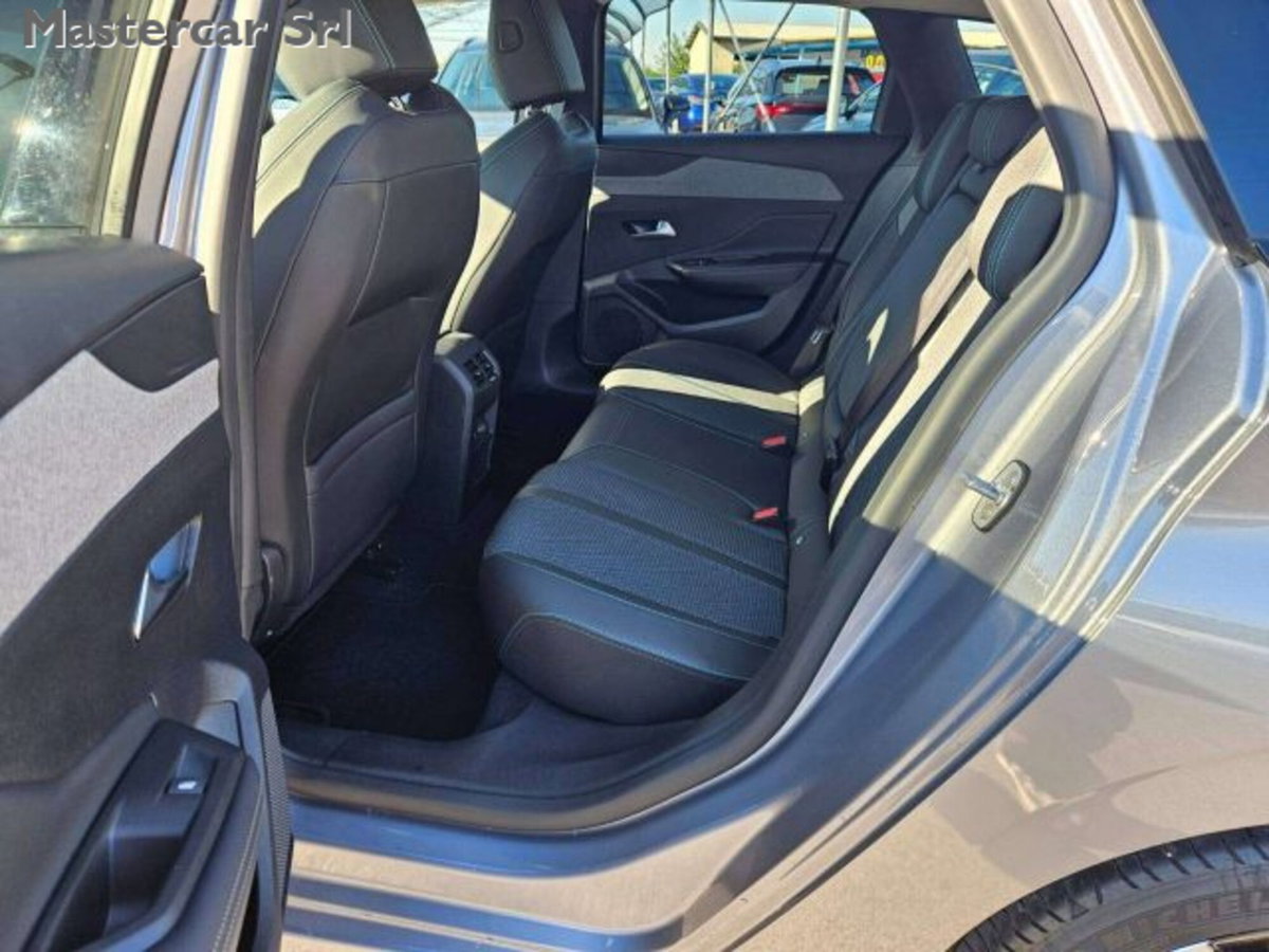 Peugeot 308 SW 1.5 bluehdi Allure s&s 130cv eat8 (11)
