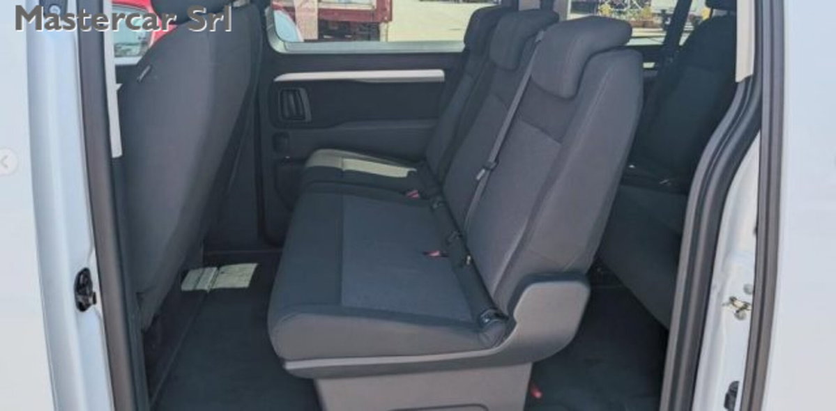 Peugeot e-Traveller motore elettrico 136 CV 75kWh Standard Business (7)