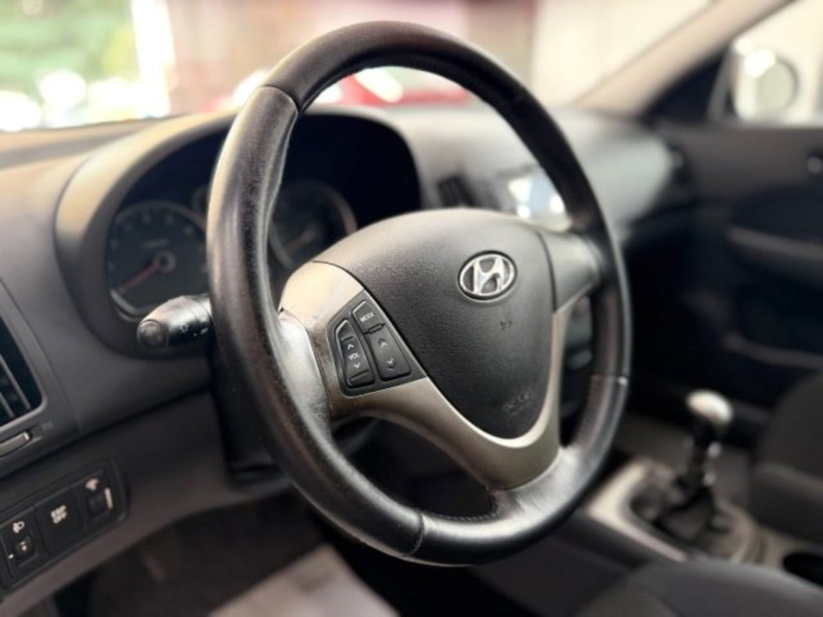 Hyundai i30 Station Wagon 1.4 16V 109CV BlueDr. GPL Active (15)