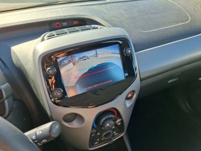 Toyota Aygo 1.0 VVT-i 72 CV 5 porte x-play MMT (12)