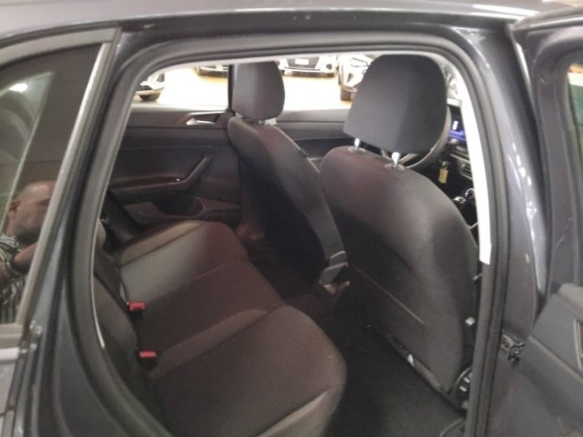 Volkswagen Polo 1.0 EVO (10)