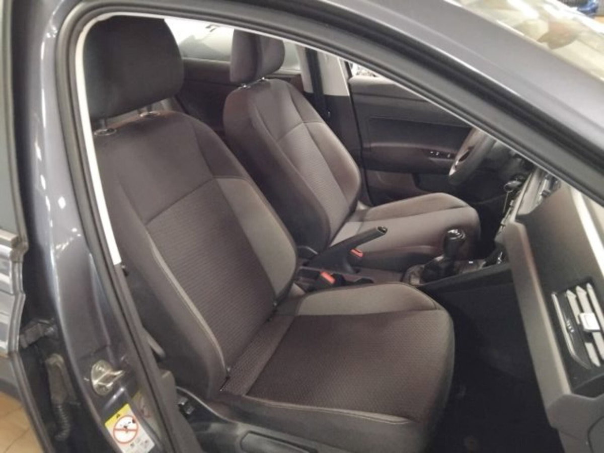 Volkswagen Polo 1.0 EVO (13)