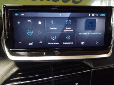 Peugeot 2008 PureTech 130 S&S EAT8 Allure Pack (17)