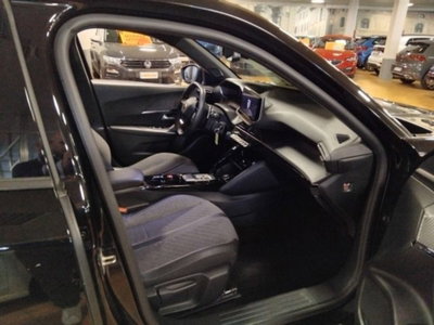 Peugeot 2008 PureTech 130 S&S EAT8 Allure Pack (12)