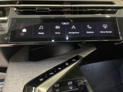 Peugeot 3008 1.2 hybrid 48V GT 136cv e-dcs6 (7)
