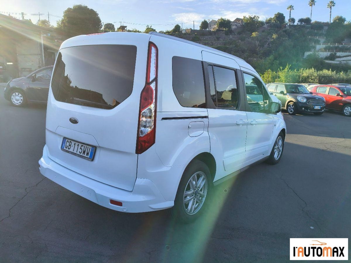 Ford Tourneo Connect Tourneo  1.5 TDCi 120 CV aut. Titanium (4)