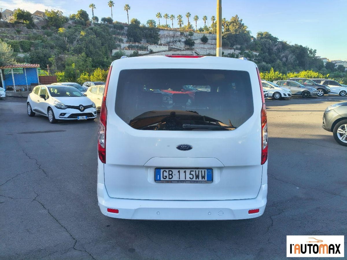 Ford Tourneo Connect Tourneo  1.5 TDCi 120 CV aut. Titanium (6)