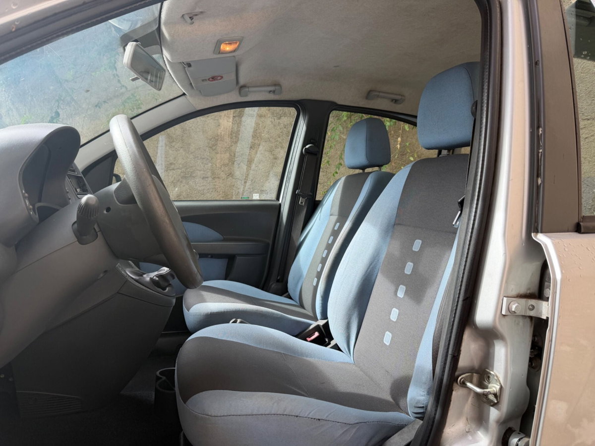 Fiat Panda 1.3 MJT 16V 4x4 (4)
