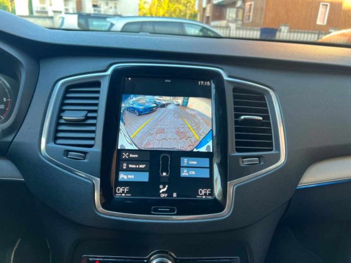 Volvo XC90 B5 (d) AWD Geartronic 7 posti Momentum Pro (10)