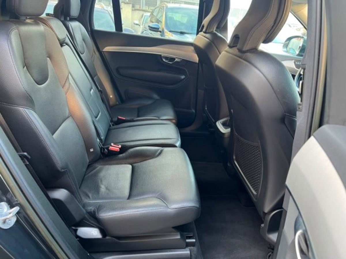 Volvo XC90 B5 (d) AWD Geartronic 7 posti Momentum Pro (14)