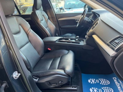 Volvo XC90 B5 (d) AWD Geartronic 7 posti Momentum Pro (16)