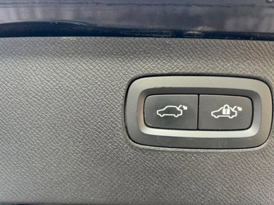 Volvo XC90 B5 (d) AWD Geartronic 7 posti Momentum Pro (5)
