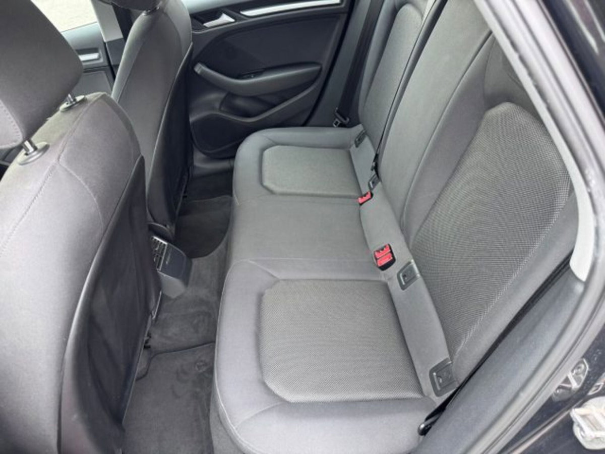 Audi A3 Sportback 1.6 TDI clean diesel Admired (18)