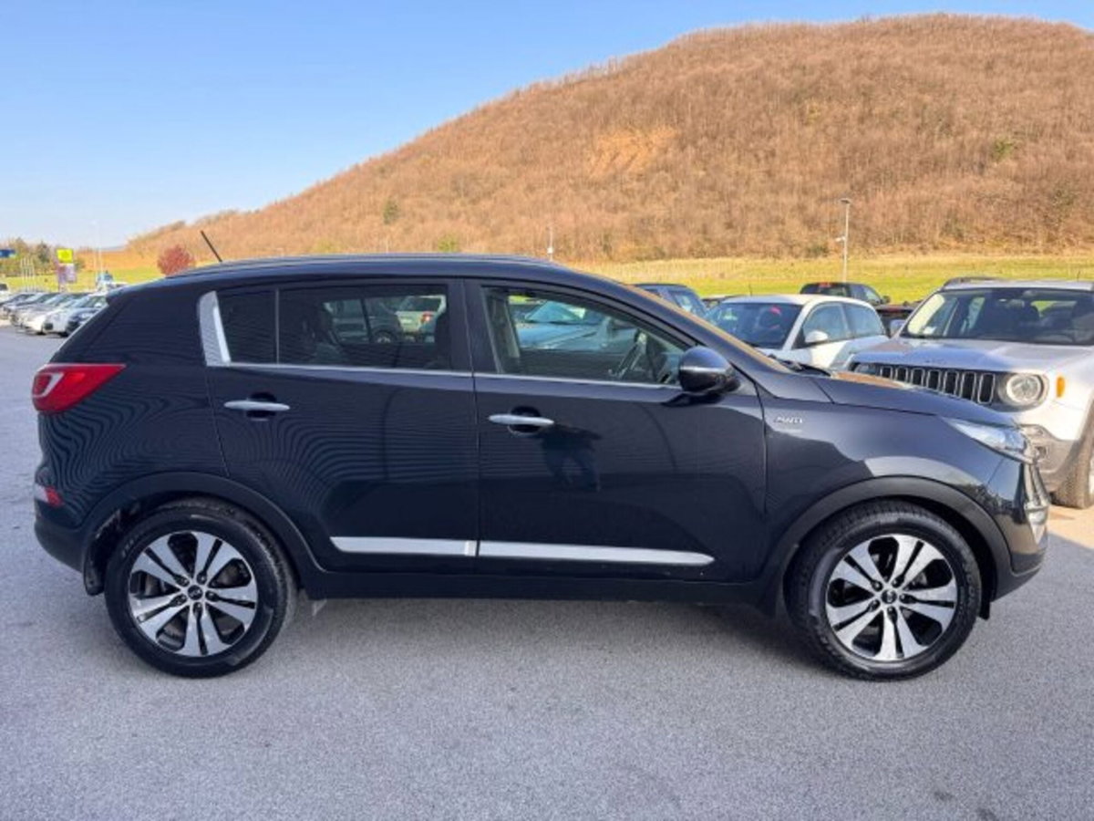 Kia Sportage 2.0 CRDI VGT AWD Active (4)