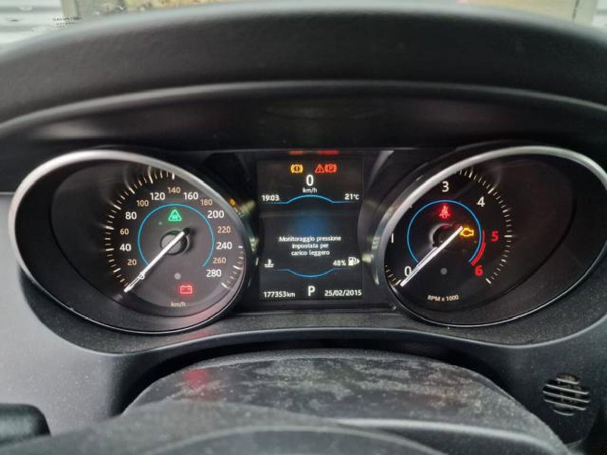 Jaguar F-Pace 2.0 D 180 CV AWD aut. R-Sport (13)