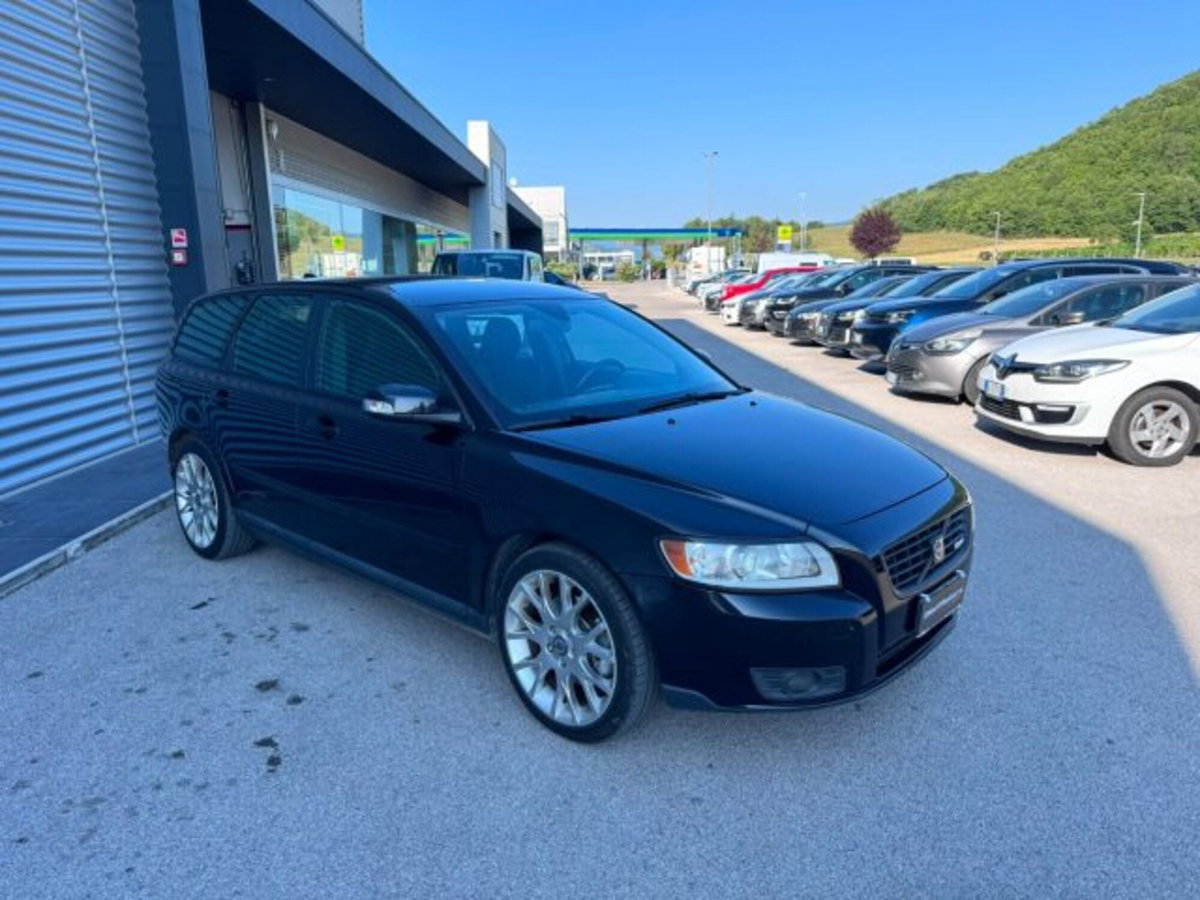Volvo V50 2.0 D cat R-Design (3)