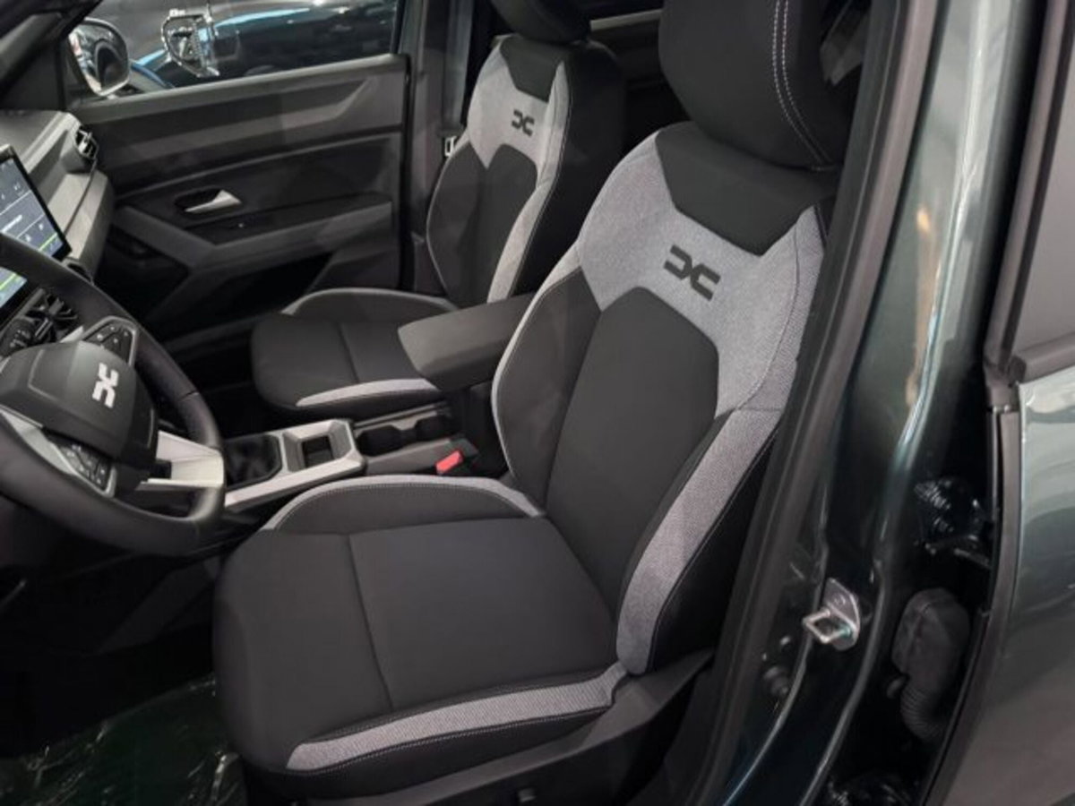 Dacia Bigster 1.2 mild hybrid Journey 140cv (13)