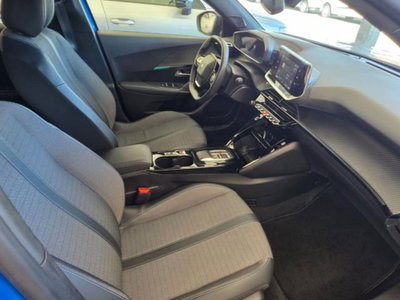 Peugeot 2008 motore elettrico 136 CV Allure Pack (10)