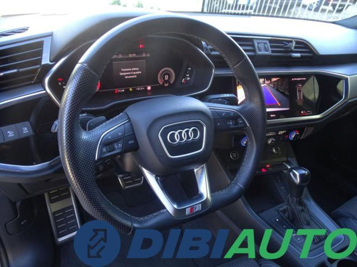 Audi Q3 Sportback 35 2.0 tdi Identity Black s-tronic (16)