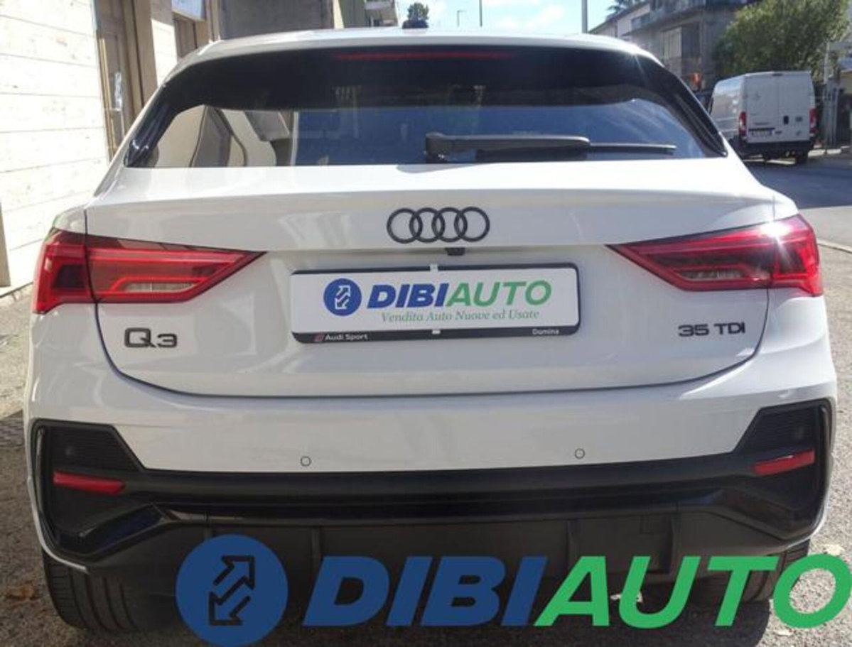 Audi Q3 Sportback 35 2.0 tdi Identity Black s-tronic (5)