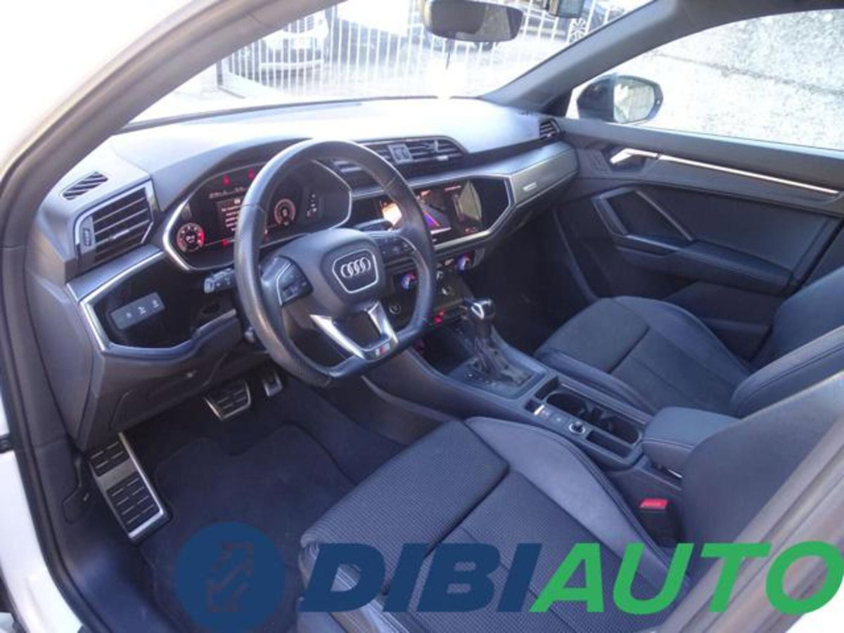 Audi Q3 Sportback 35 2.0 tdi Identity Black s-tronic (7)