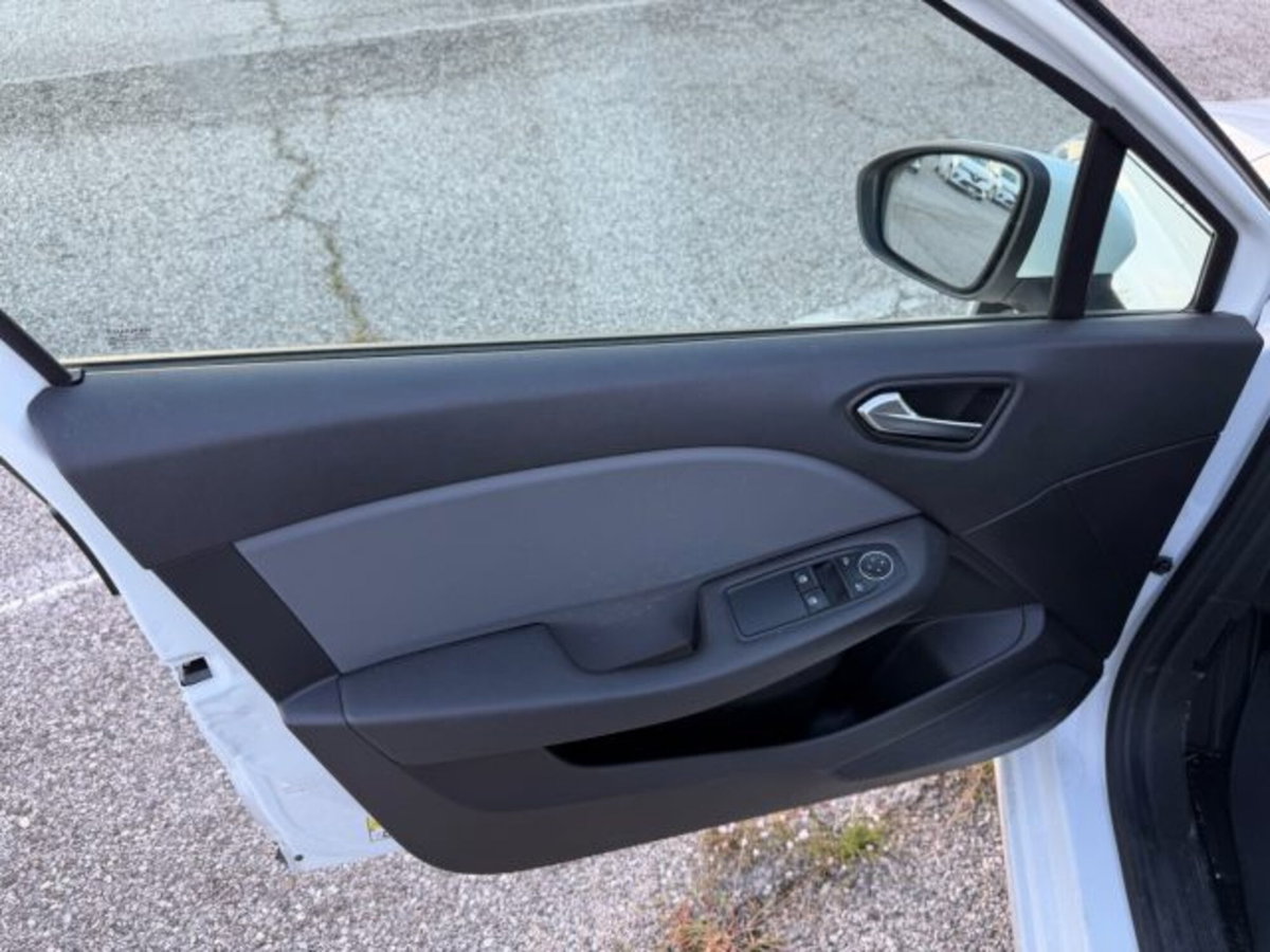 Renault Clio Blue dCi 85 CV 5 porte Business (8)